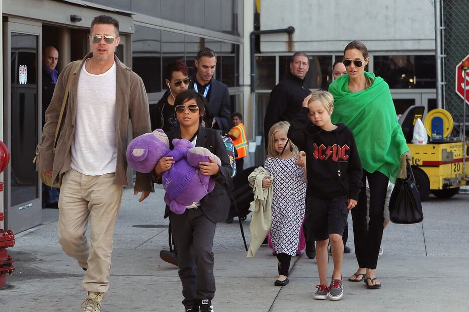 Angelina Jolie, Brad Pitt e os filhos