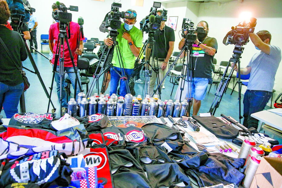 PSP apreendeu dezenas de artigos relacionados com os ataques aos rivais e às casas de jogadores do Benfica    