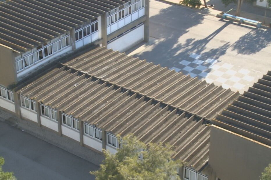 Governo anuncia obras para remover amianto de 578 escolas até ao final do ano letivo 