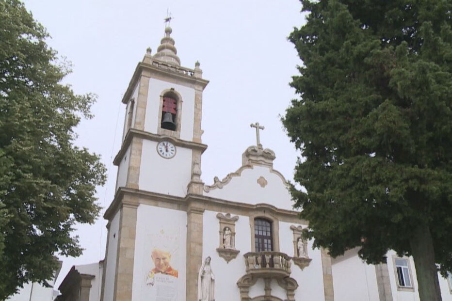 Câmara de Oliveira do Hospital diz que não paga ordenados de padres