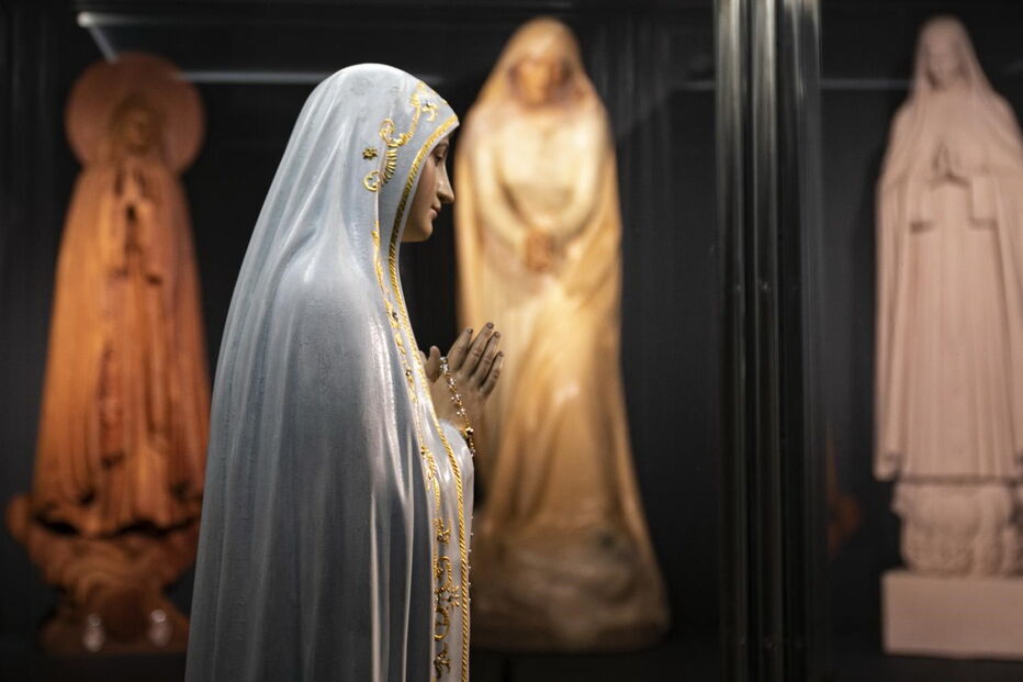 Papa veio a Portugal agradecer à Virgem ter sobrevivido a atentado em Roma. Bala que o atingiu foi colocada na coroa