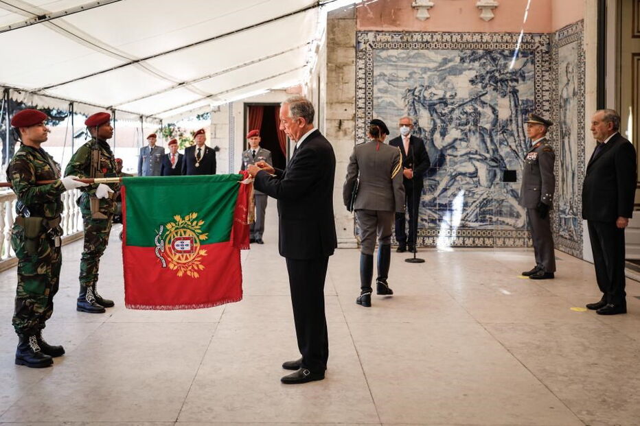 Mercelo condecorou Regimento de Comandos