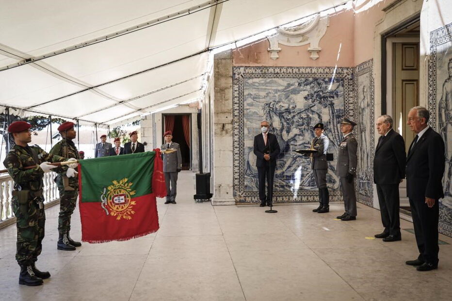 Mercelo condecorou Regimento de Comandos