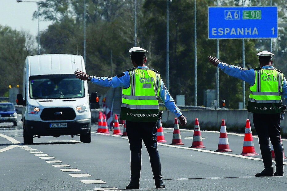 Fronteiras entre Portugal e Espanha foram repostas em março devido à pandemia de Covid-19 e só hoje serão reabertas   