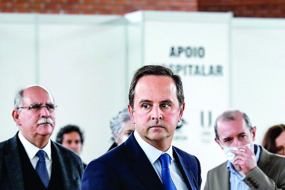 Fernando Medina está no centro de uma disputa de responsabilidades  