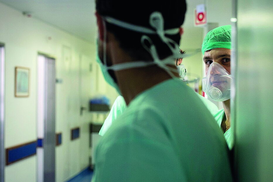 Contratação de novos profissionais para o Serviço Nacional de Saúde vai ter abertura de concursos em 30 dias 