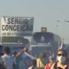 Euforia pré-clássico: Adeptos do FC Porto 'seguem' autocarro do clube rumo ao Dragão