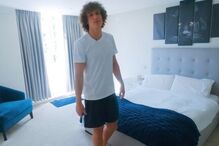 David Luiz na mansão em Londres