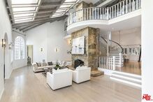 A mansão de Selena Gomez em Los Angeles