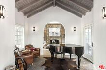 A mansão de Selena Gomez em Los Angeles