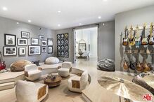 A mansão de Selena Gomez em Los Angeles