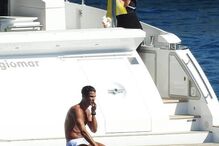 Cristiano Ronaldo e Georgina Rodríguez desfrutam de passeio romântico de barco