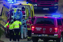 Bombeiro assistido no local devido a exaustão e escoriações  