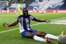 Marega na porta de saída 