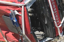 Carro dos bombeiros de Ourém capota a caminho de incêndio e fere cinco operacionais