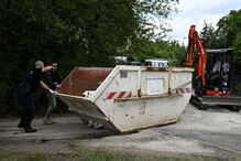 Polícia alemã faz escavações em Hannover perto de onde vivia suspeito de raptar Maddie