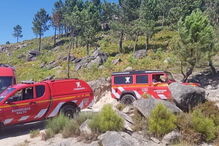 Bombeiros resgatam mulher em trilho no Gerês