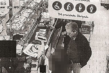 Imagens de videovigilância de supermercado mostram os seus últimos momentos de vida  