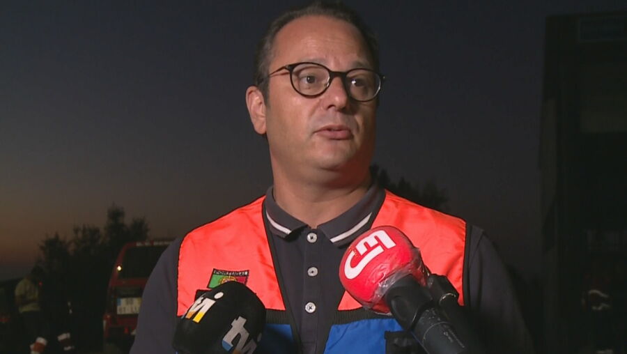 'Um excelente ser humano': Presidente da Câmara de Leiria sobre bombeiro que morreu em operações de vigilância