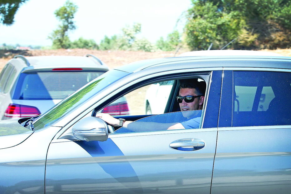 Bruno Lage despediu-se dos jogadores e do staff no Seixal 
