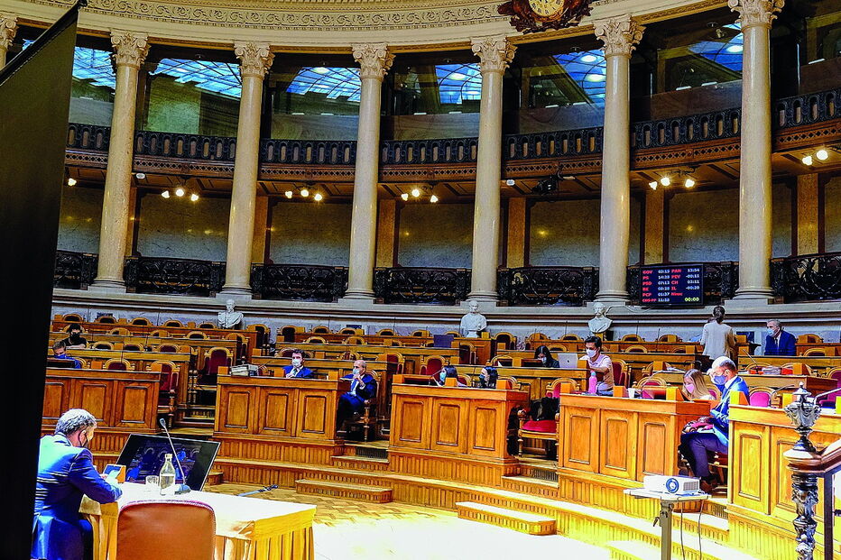 Comissão parlamentar de finanças deu esta quarta-feira luz verde à proposta dos sociais-democratas durante a votação na especialidade do Orçamento Suplementar