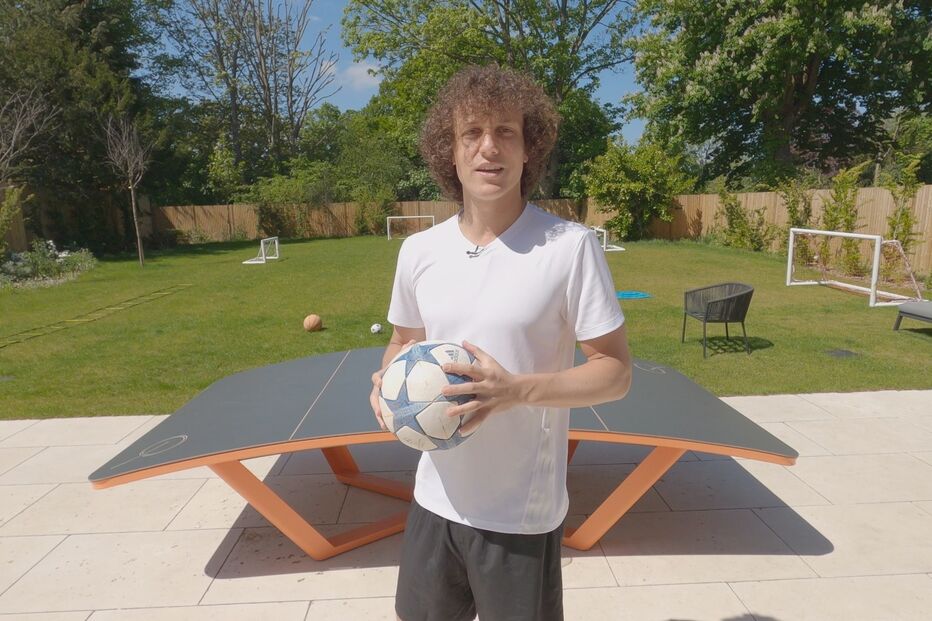 David Luiz na mansão em Londres