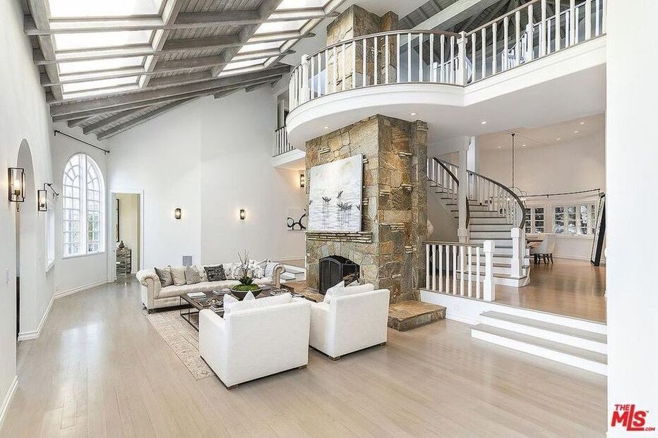 A mansão de Selena Gomez em Los Angeles