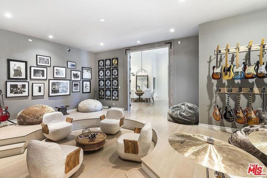 A mansão de Selena Gomez em Los Angeles