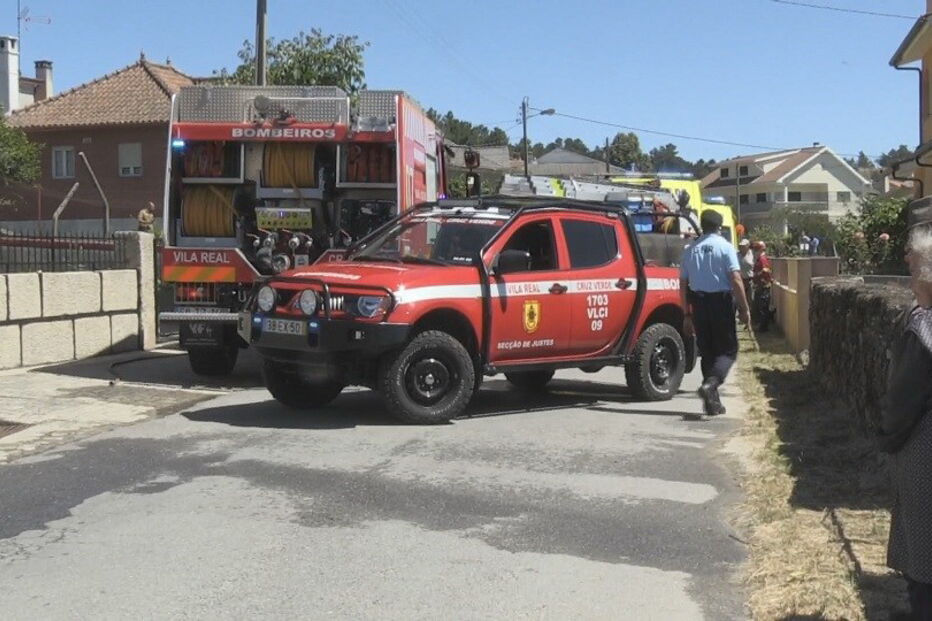 Bombeiros atropelam mulher em Vila Real