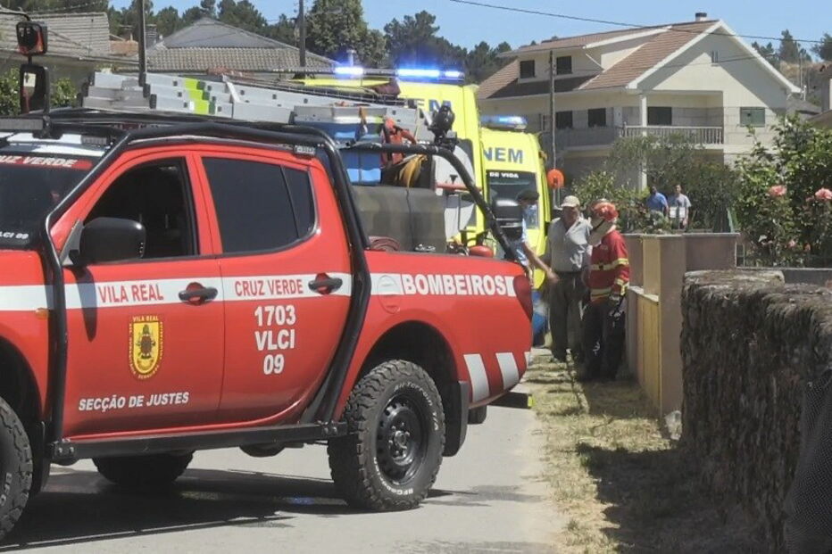 Bombeiros atropelam mulher em Vila Real