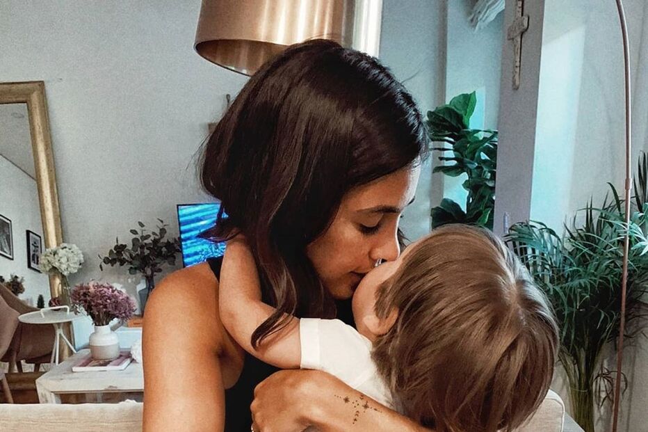 Mia Rose e o filho Mateus