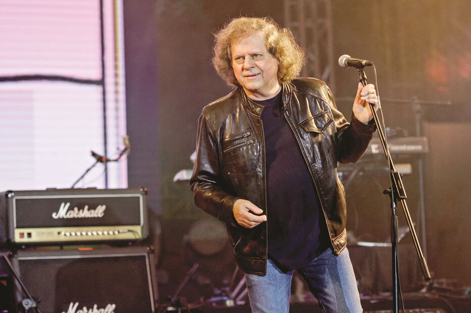 Imagem Freud ao sol António Manuel Ribeiro 17490761.jpg (5947934) (Milenium)