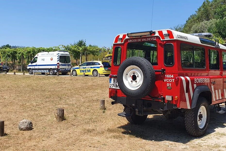 Menino de 5 anos sofre queimaduras graves durante churrasco em família em Arcos de Valdevez