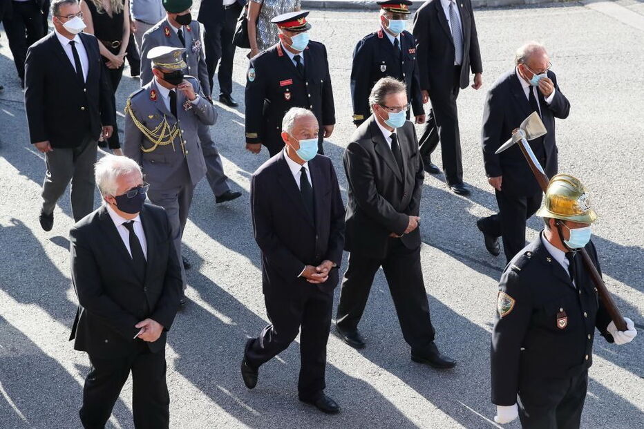 Centenas de pessoas no funeral do bombeiro de Miranda do Corvo
