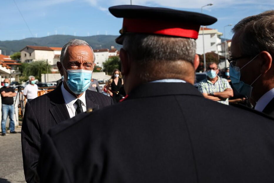 Centenas de pessoas no funeral do bombeiro de Miranda do Corvo