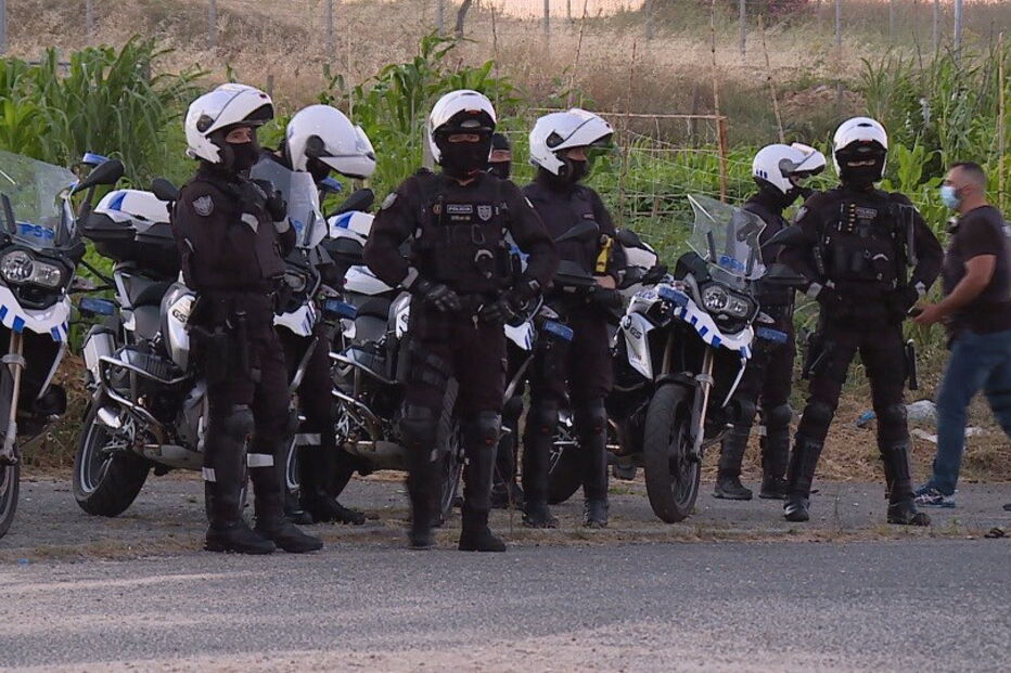 PSP cerca Bairro Quinta do Mocho em Sacavém após noite de desacatos