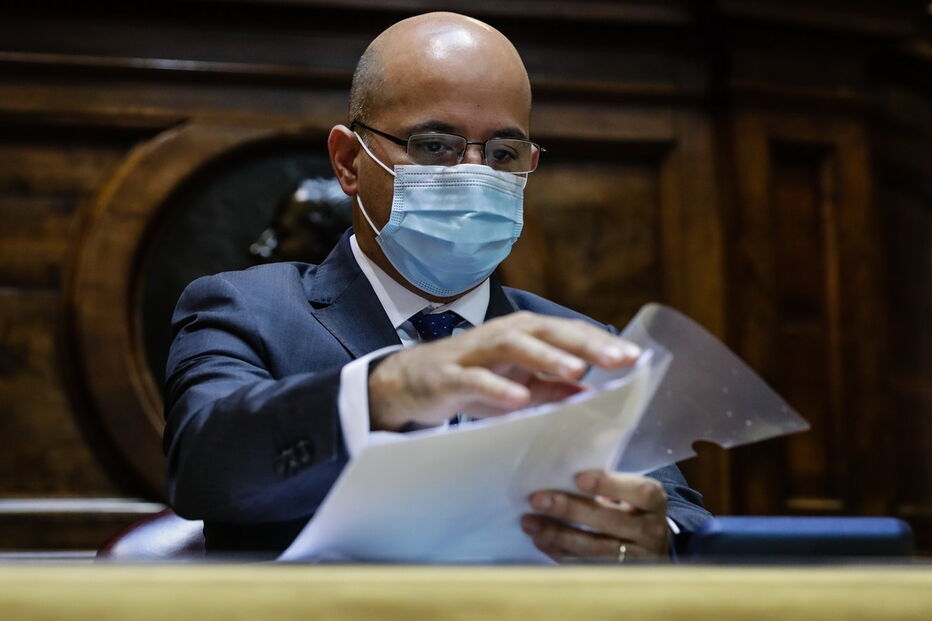 João Leão esteve ontem no Parlamento e acusou o PSD de ter feito subir o défice com medidas a que deu aval na AR