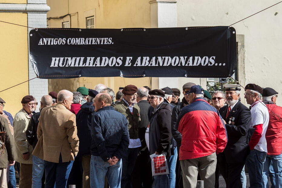 Antigos combatentes protestaram em março, em frente à Assembleia da República, pela aprovação do estatuto