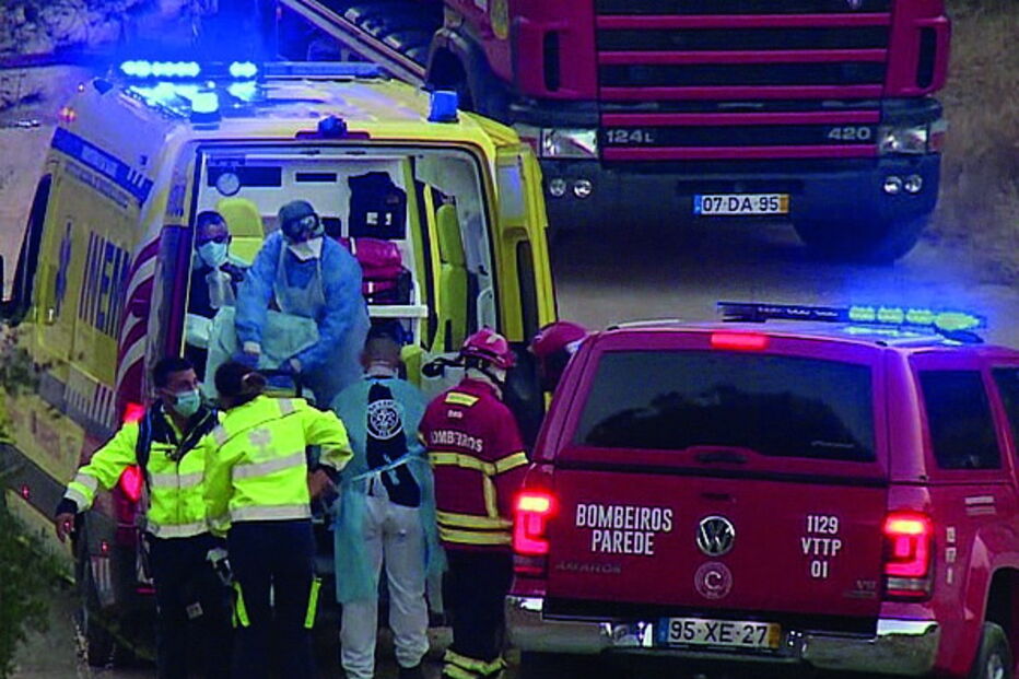 Bombeiro assistido no local devido a exaustão e escoriações  