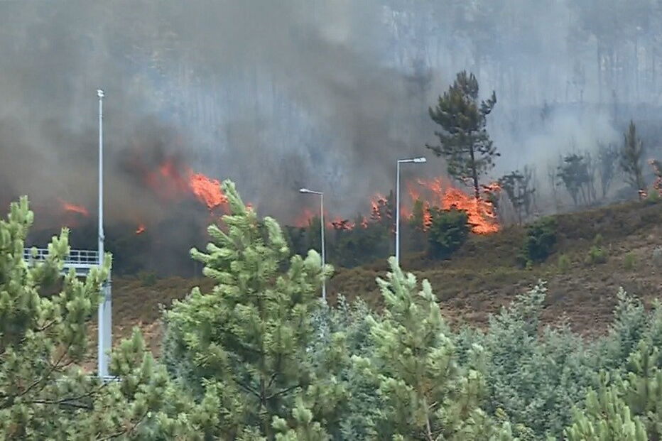 2020-07-17_12_57_48 Incendio em VAlongo.jpg
