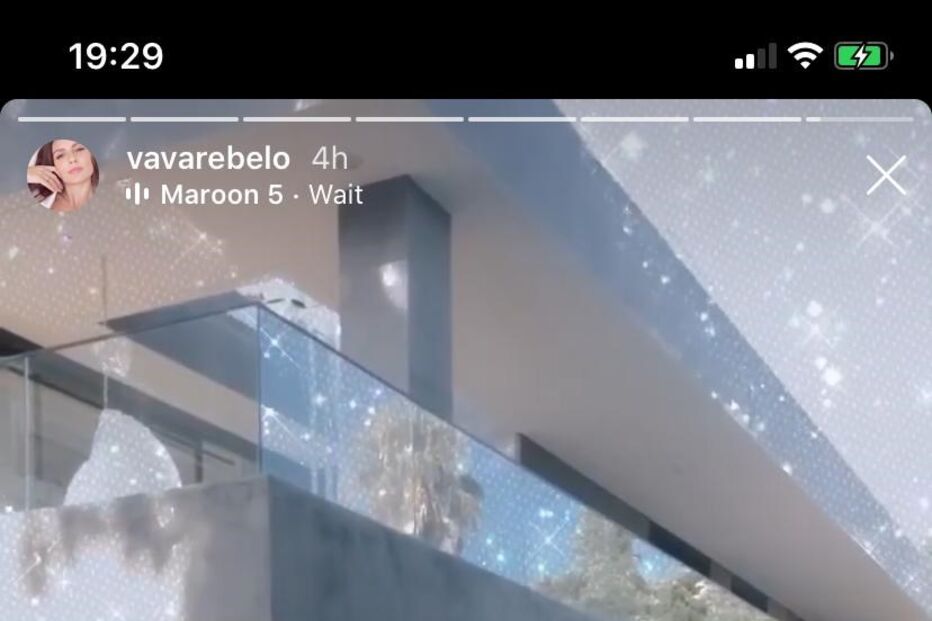 Mulher de Simão Sabrosa desfruta de luxos