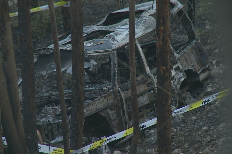 Corpo de homem carbonizado encontrado em viatura todo-o-terreno a arder em Leiria