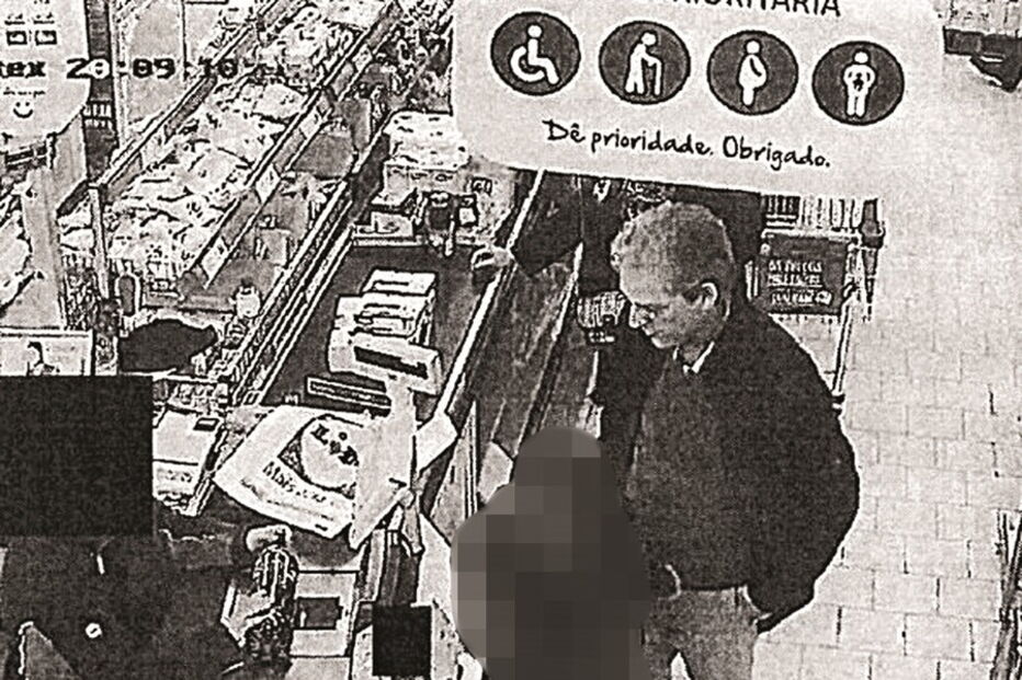 Imagens de videovigilância de supermercado mostram os seus últimos momentos de vida  