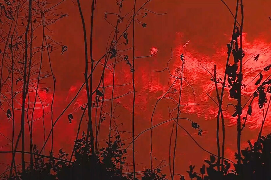 Incêndio que começou em Valongo já alastrou a Paços de Ferreira