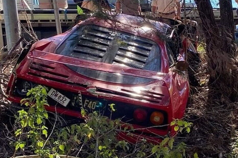 2020-07-17_19_54_06 00-ferrari.jpg