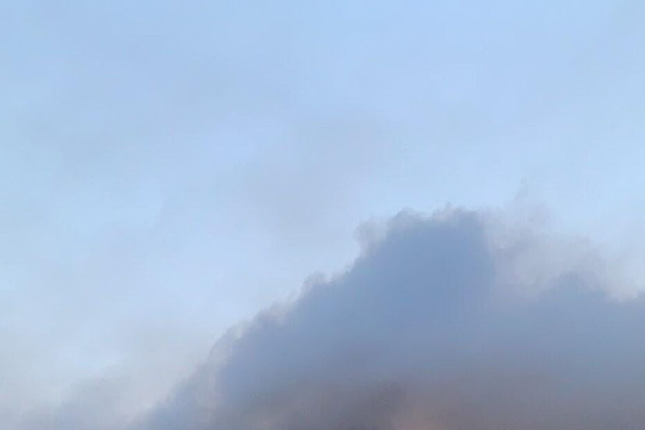 Incêndio mobiliza quase 100 bombeiros em Vila Nova de Milfontes