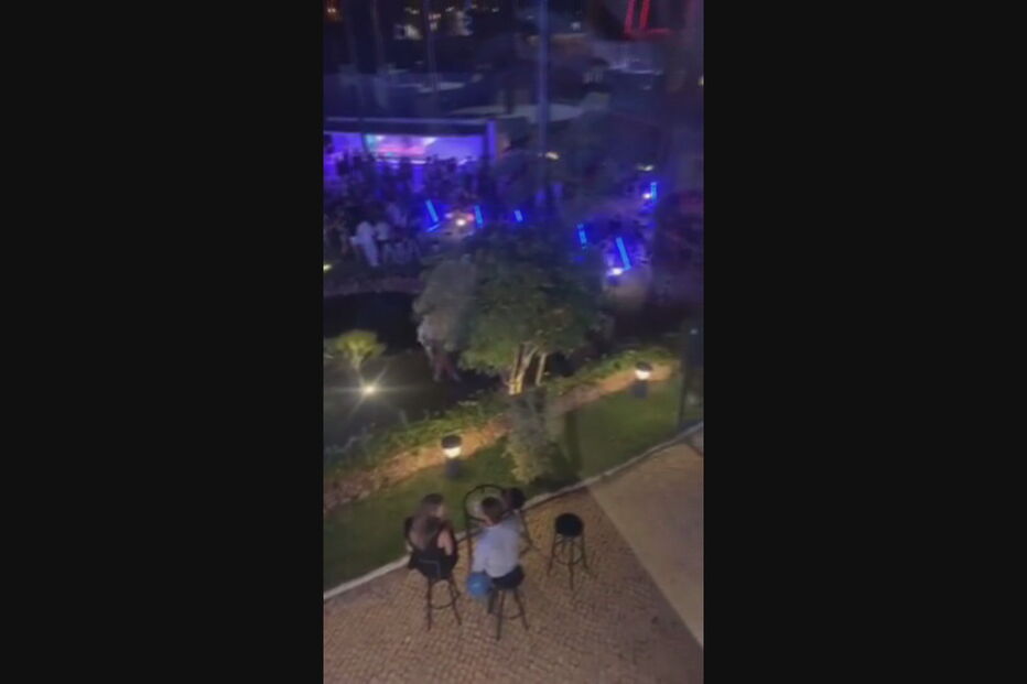 Festa privada junta dezenas de pessoas na discoteca 'Lick' em Vilamoura
