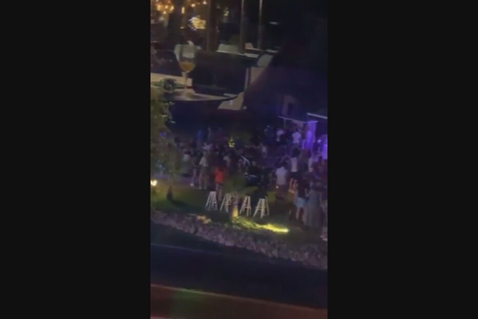 Festa privada junta dezenas de pessoas na discoteca 'Lick' em Vilamoura