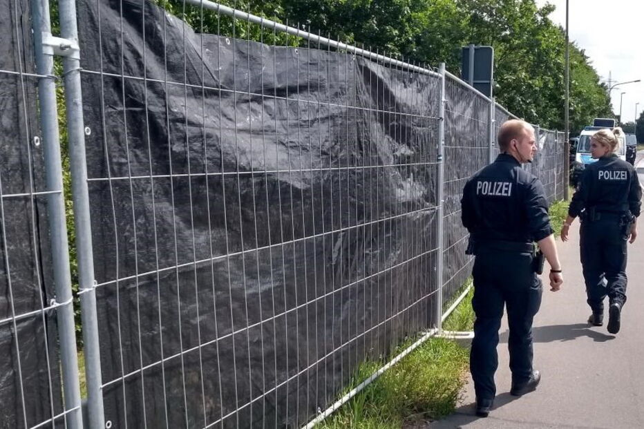 Polícia alemã faz escavações e usa cães-pisteiros a poucos quilómetros da casa do suspeito de rapto de Maddie McCann	