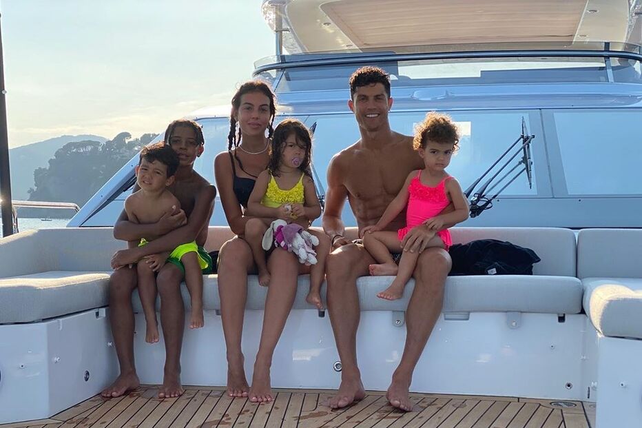 Cristiano Ronaldo com Georgina e os filhos